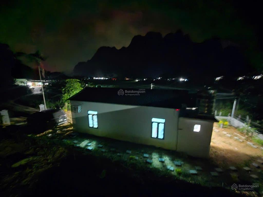 Bán đất nghỉ dưỡng sẵn nhà khang trang 2,x tỷ, cách hn 65km