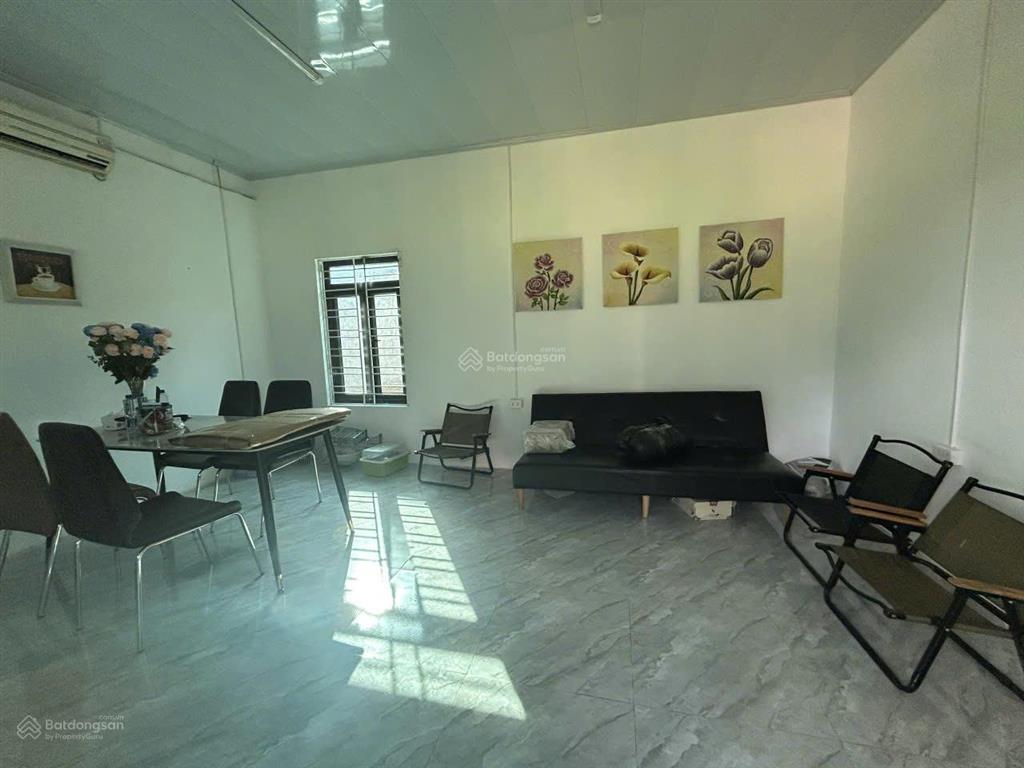 Bán đất nghỉ dưỡng sẵn nhà khang trang 2,x tỷ, cách hn 65km
