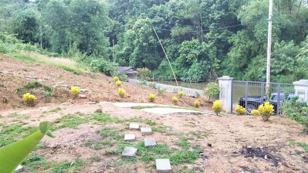 Bán đất nghỉ dưỡng sẵn nhà khang trang 2,x tỷ, cách hn 65km