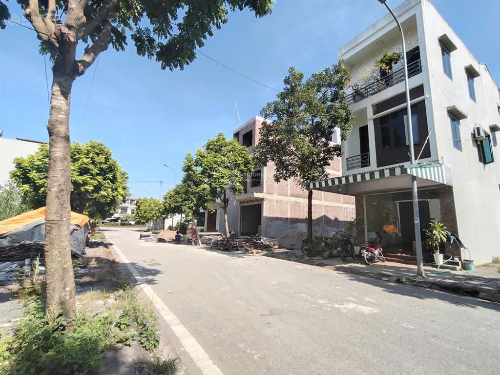 Bán lô đất mặt kinh doanh buôn bán view hồ tại chợ huyện lương sơn (hb) phú thọ 5.x tỷ