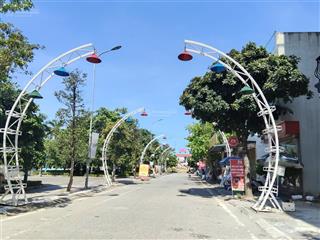 Cần bán lô liền kề đối diện công viên cây xanh tại chợ huyện lương sơn, giá 3.x tỷ