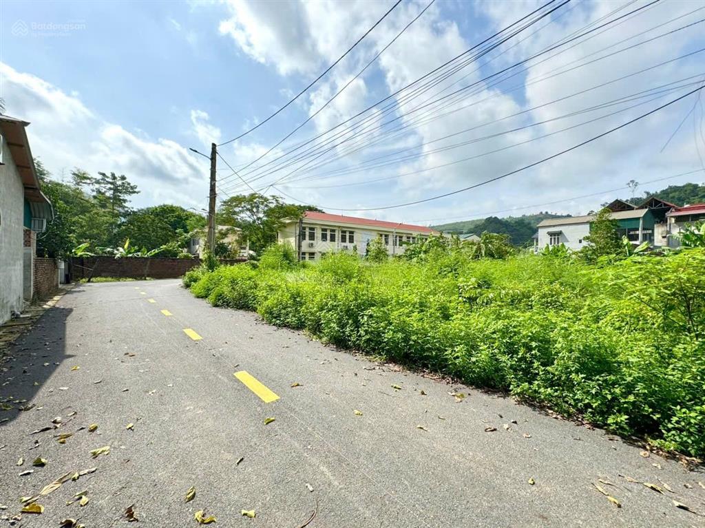 Cần bán 408 m phun thổ cư gần sân gôn tại lương sơn hòa bình 3,x tỷ