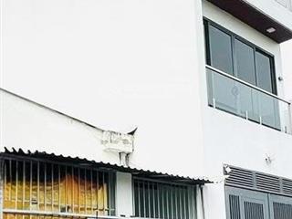 Sát bên mt tân vĩnh, sát quận 1 nhà thuộc mặt tiền đường rộng khoảng 10m nhà cũ tiện cất biệt thự
