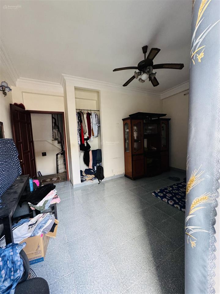 Mặt tiền khánh hội phường 4  q 4
nhà đang ở & đang kinh doanh coffe