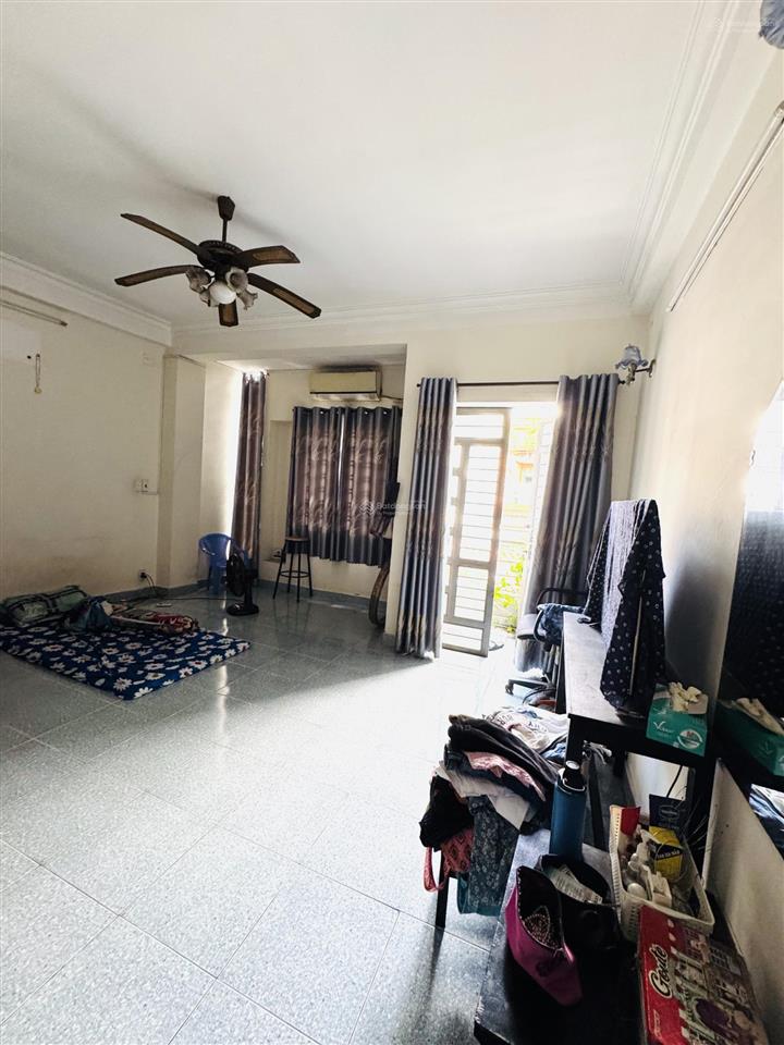 Mặt tiền khánh hội phường 4  q 4
nhà đang ở & đang kinh doanh coffe