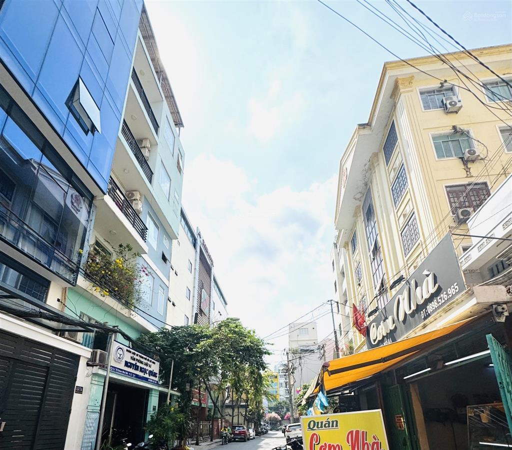 View quận 1 siêu đỉnh khu trung tâm hành chính quận 4 giáp ranh quận 1 gần 70m2 mặt hẻm xe hơi