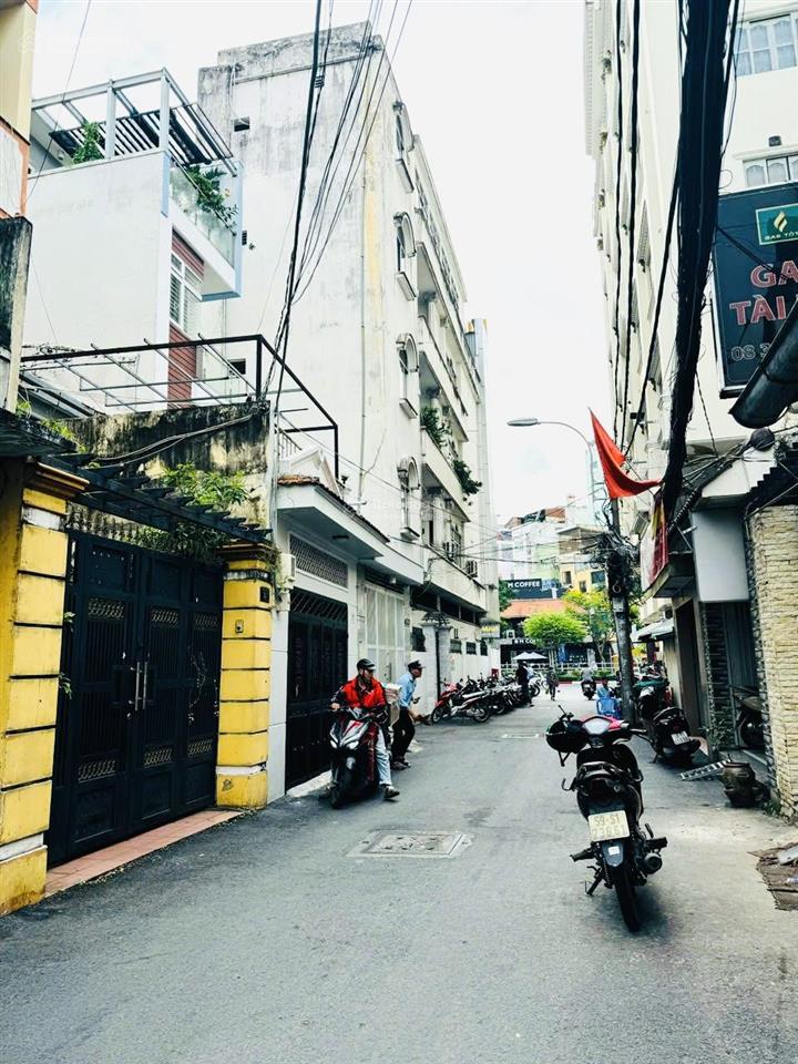 Khu trung tâm hành chính p12q4 sát đường xe hơi chạy cách 1 bước
chỉ còn 1 căn duy nhứt tầm giá