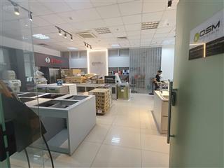 Cho thuê vpcửa hàngmbkd chân đế chung cư khuất duy tiến. dt 155m2, có đh, đã ngăn vách kính