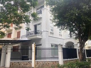 Cho thuê biệt thự ngã tư vạn phúc  tố hữu. dt 225m2, 4 tầng thang máy. lô góc 2 mặt tiền rộng
