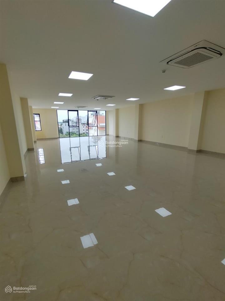 Cho thuê toà vp phố hồ tùng mậu  cầu diễn. dt 150m2, 7 tầng 1 hầm, đh âm trần, thang máy. có pccc