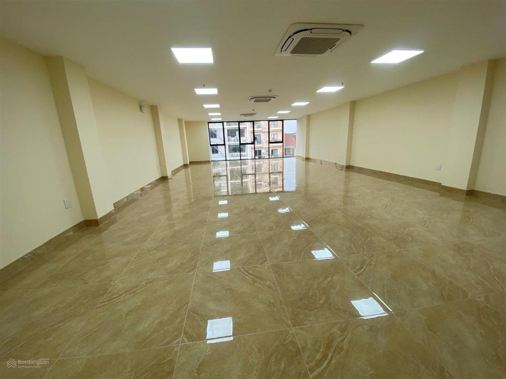 Cho thuê toà vp phố hồ tùng mậu  cầu diễn. dt 150m2, 7 tầng 1 hầm, đh âm trần, thang máy. có pccc