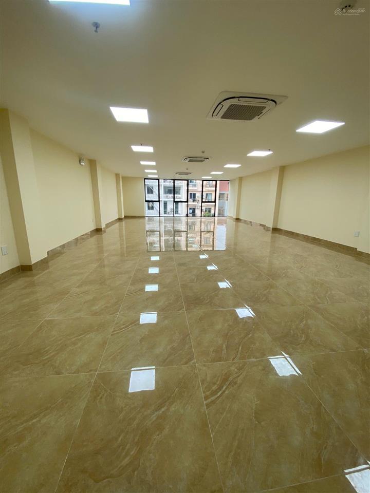 Cho thuê toà vp phố hồ tùng mậu  cầu diễn. dt 150m2, 7 tầng 1 hầm, đh âm trần, thang máy. có pccc