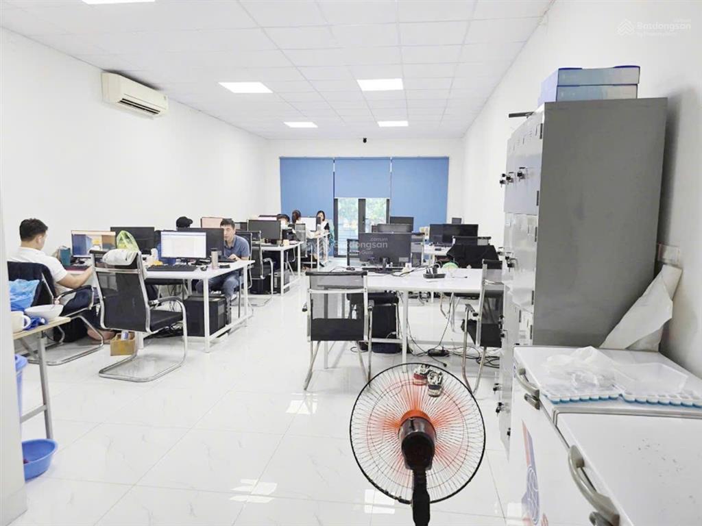 Cho thuê nhà trung văn  mễ trì. dt 90m2, 6 tầng thông sàn, thang máy, cho thuê đa ngành