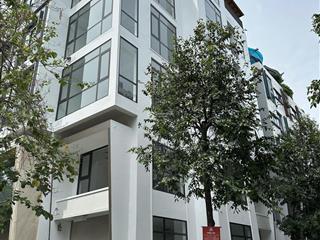 Cho thuê nhà kđt galaxy tố hữu. dt 100m2, 6 tầng thông sàn, thang máy. điều hòa. giá rẻ nhất