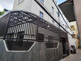 Nhà mới ở ngay căn góc hẻm thông (4x10) 4 tầng cạnh đài phun nước khánh hội ngay cầu nguyễn khoái