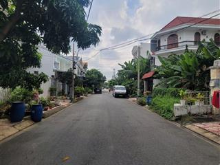 Nhà 3 tầng xây kiểu biệt thự cũ (10x15) nhà đối diện công viên khu lacasa cao cấp chỉ 17 tỷ