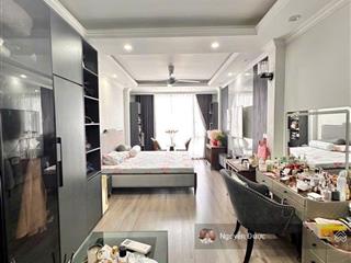 Bán nhà mặt phố đống đa quận, gần văn miếu, dt 93m, 6 tầng, thang máy, oto dừng đỗ, chỉ 27 tỷ