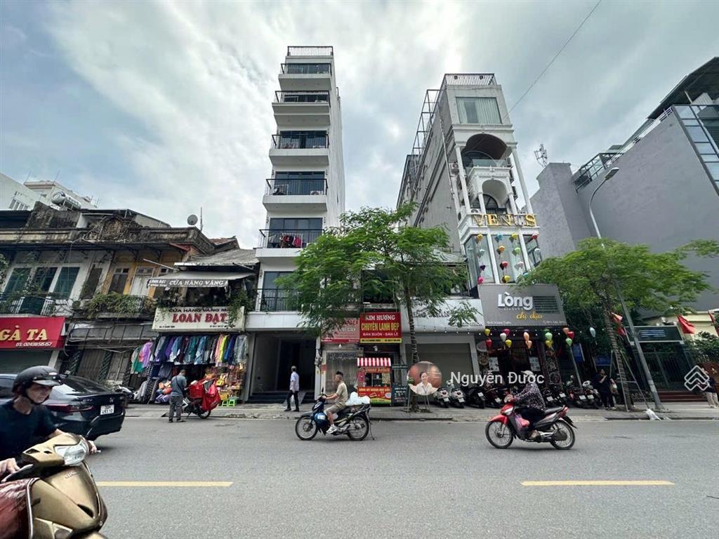 Gấp, chủ giảm mạnh, chỉ 35,5 tỷ có ngay nhà dt 85m mặt phố quận đống đa, sổ vuông đẹp, vỉa hè 5m