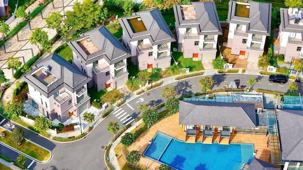 Rổ hàng giá rẻ các căn tại gs, nhà thô nhà full đầy đủ.