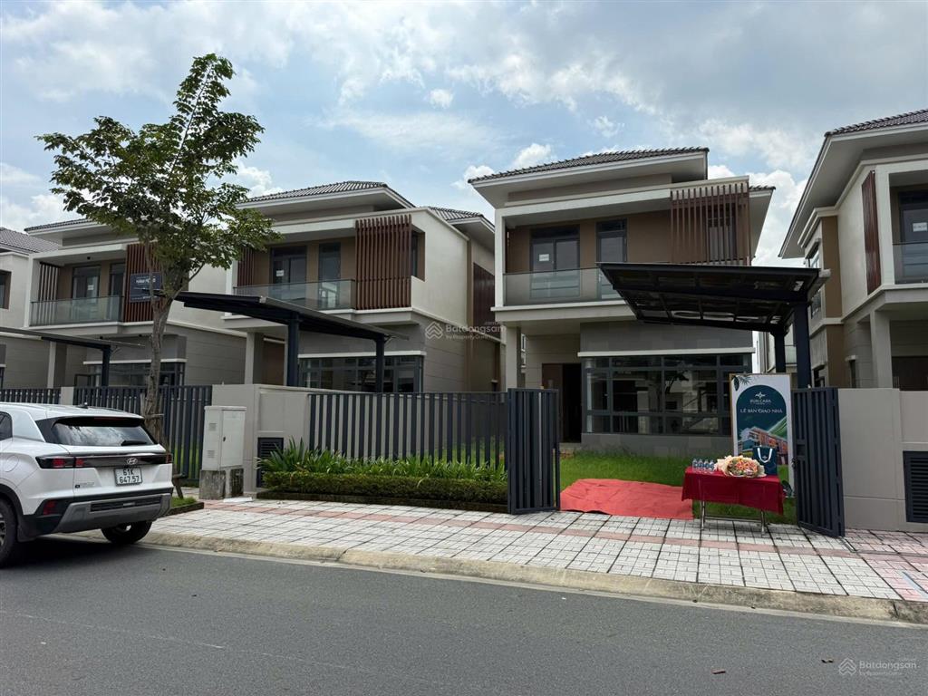 Biệt thự đơn lập 250m căn duy nhất tại kđt sun casa central . thanh toán 30% nhận nhà ngay