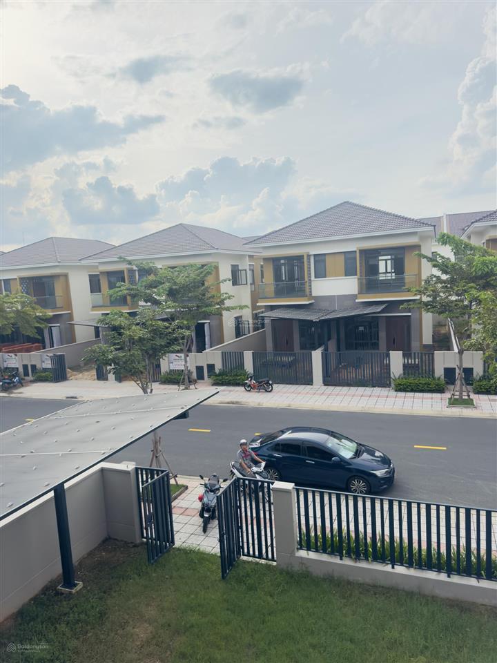 Biệt thự đơn lập 250m căn duy nhất tại kđt sun casa central . thanh toán 30% nhận nhà ngay