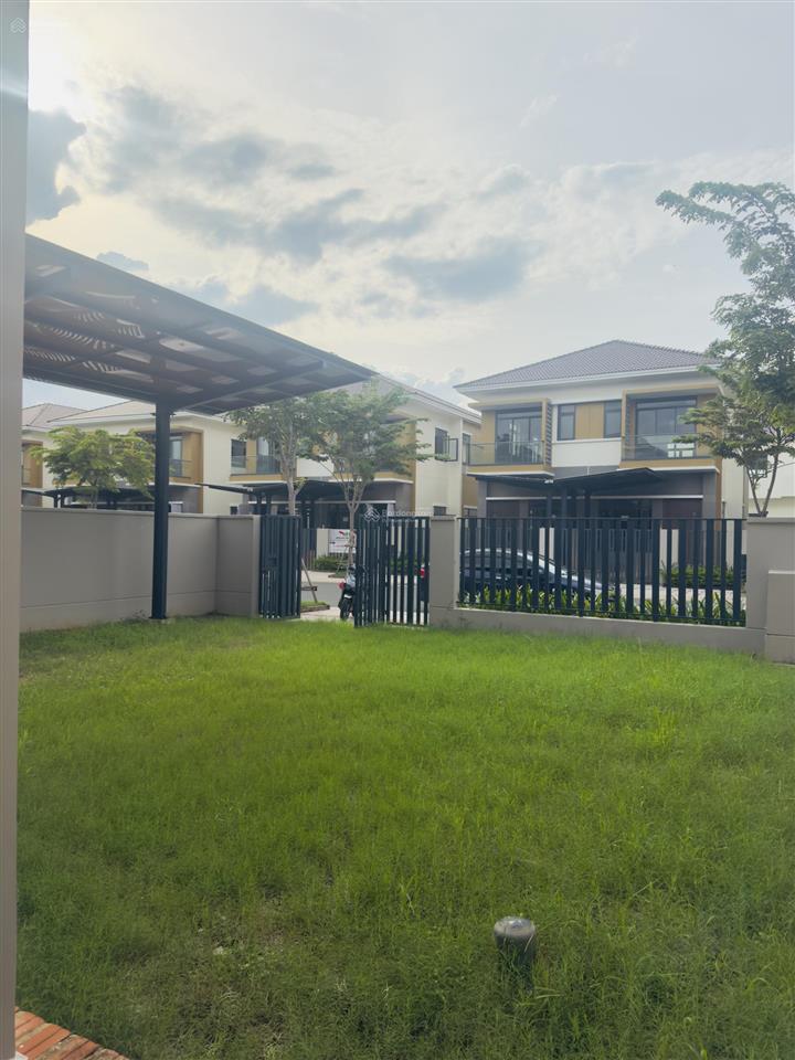 Biệt thự đơn lập 250m căn duy nhất tại kđt sun casa central . thanh toán 30% nhận nhà ngay