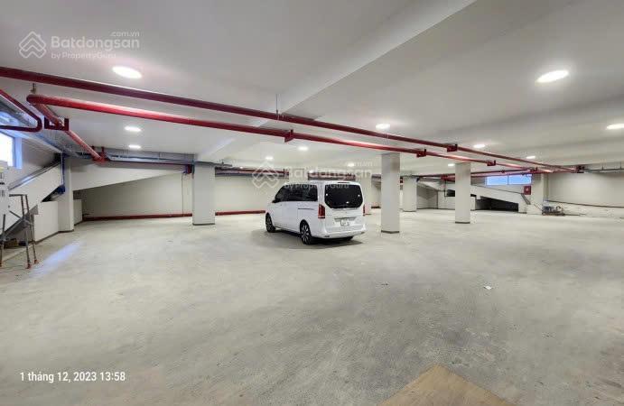 Siêu phẩm tòa nhà mt nguyễn văn hưởng, thảo điền. dt 40 x 30m (1500m2). hầm  5 tầng. giá 350 tỷ
