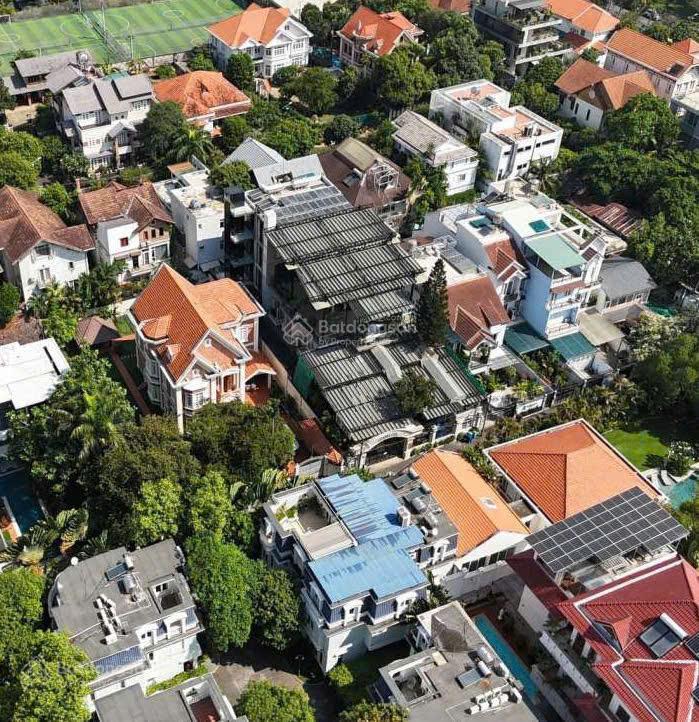 Bán biệt thự mt xuân thủy, thảo điền, quận 2. dt 18 x 40m (cn 726m2). 3 tầng. giá bán 120 tỷ