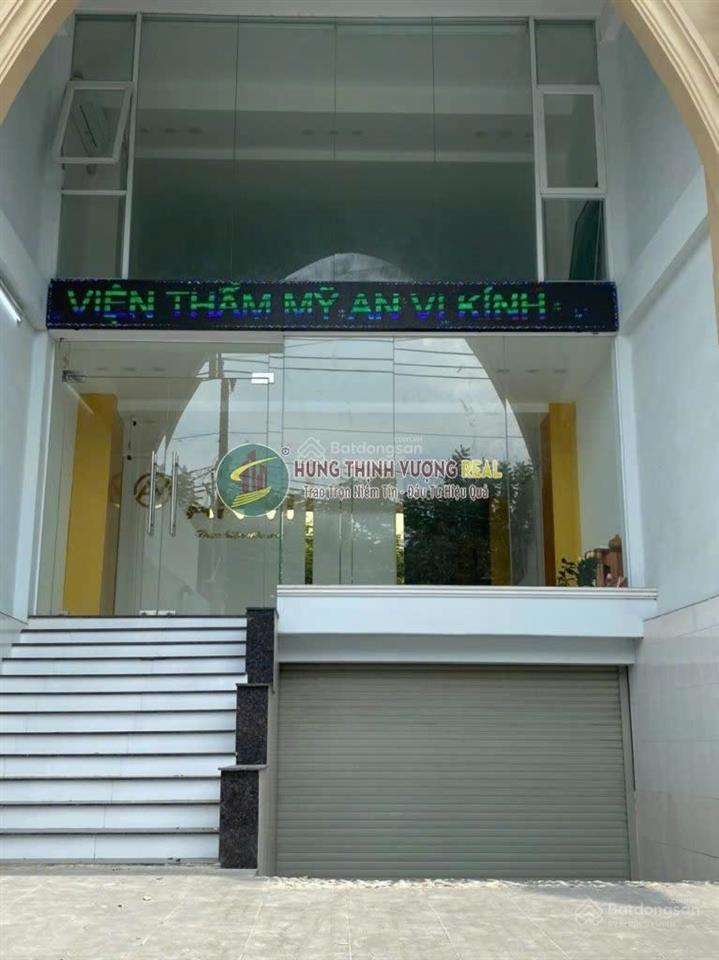 Bán biệt thự (không ngập nước) mt trần xuân soạn, quận 7, dt 7 x 30m, kc hầm  5 tầng. giá 48 tỷ