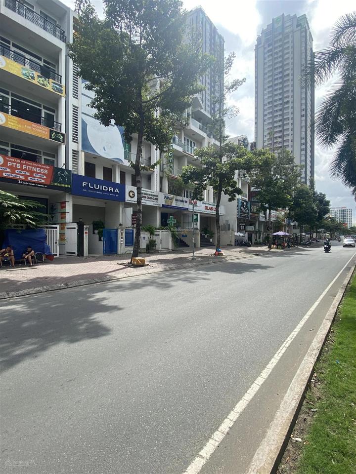 Bán kdc him lam nguyễn thị thập, quận 7, dt 10 x 20m hầm  5 tầng  hđt 200 triệu/tháng. giá 100 tỷ