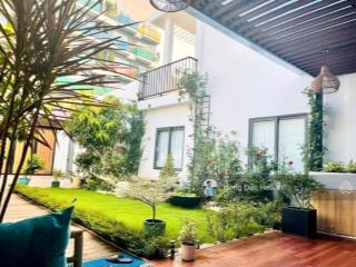 Bán nhà mt ngay quốc hương, thảo điền, quận 2. dt 11 x 27m. xd hầm  7 tầng. giá bán 88 tỷ