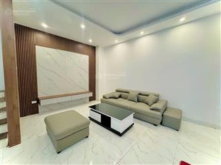 Bán nhà nguyễn lương bằng  đống đa, 28m2 5 tầng, cách mặt phố 50m, ngõ xe ba gác, nhỉnh 6 tỷ