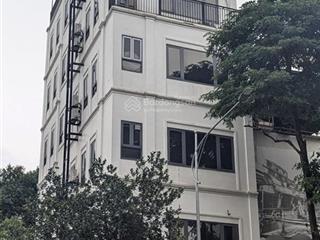 Mặt phố đỗ quang, 70m2, 7 tầng, lô góc, 1 mặt phố + 1 mặt ngõ ô tô tránh, thang máy, giá 52 tỷ