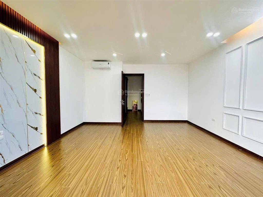 Bán nhà phố giảng võ, 53m2, 6 tầng thang máy, mặt tiền 5m, ngõ trước nhà ô tô tránh, đẹp long lanh