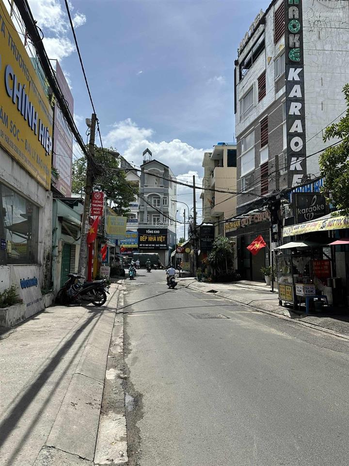 Nhà ngay emart phan văn trị 3pn 3wc 2 mặt hẻm thoáng mát, giá chỉ 8.5 tỷ