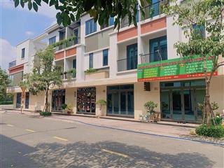 Bán nhà liền kề 1 trệt 2 lầu 3pn sổ sẵn giá chỉ nhỉnh 3 tỷ