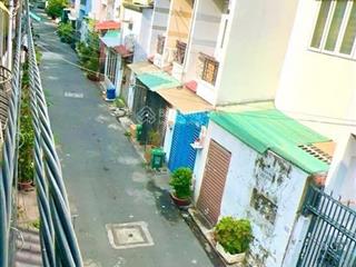 Nhà hxh bốn xã 4.2x13m 3 tầng chỉ 4 tỷ