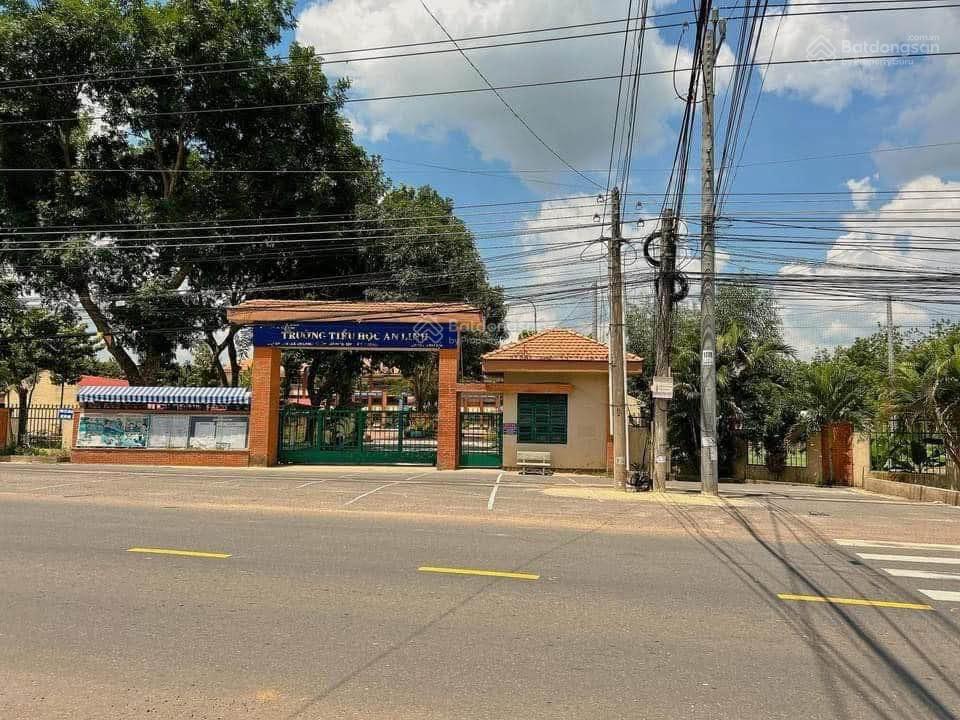 Cần bán lô đất full thổ sau trường học, giá 490 triệu, sổ hồng riêng, cách trục dh507 chỉ 100m