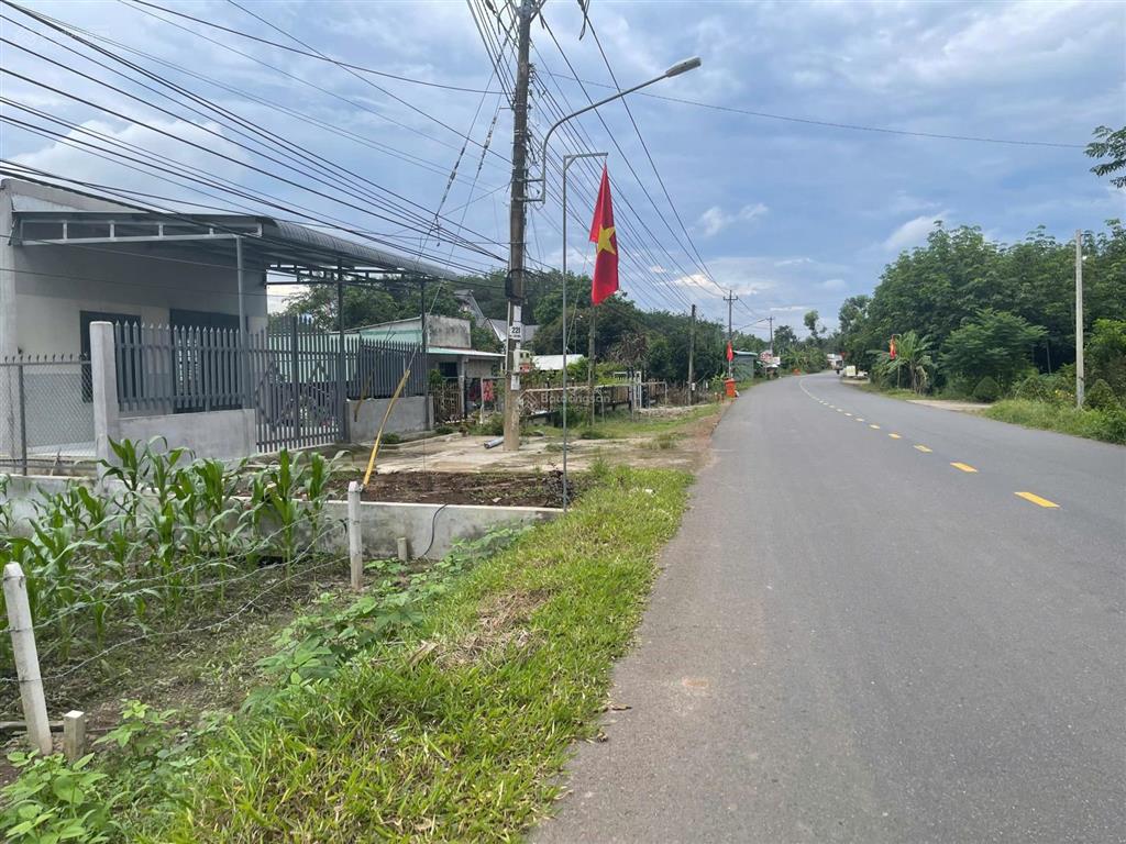 Cần bán lô đất đẹp mặt tiền dh504 ngay trung tâm xã phước thành, tp.hcm giá 530 triệu sổ hồng riêng