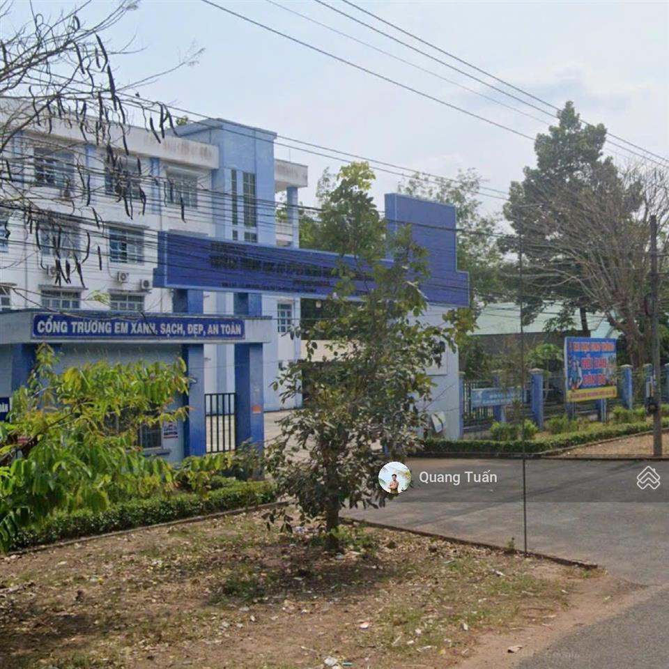 Ngộp bank cần ra gấp lô đất đẹp đối diện trường học, cách ubnd tân hiệp chỉ 500m giá 450 triệu. shr