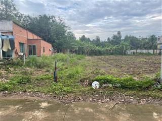 Cần bán lô đất tại tp.hcm đối diện trường thcs, giá 360 triệu khu dân cư hiện hữu, sổ hồng riêng