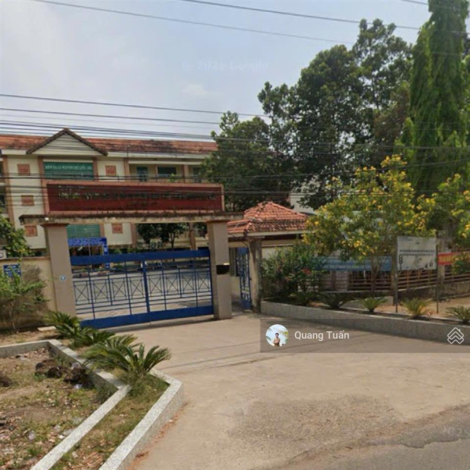Cần bán lô đất tại tp.hcm đối diện trường thcs, giá 360 triệu khu dân cư hiện hữu, sổ hồng riêng
