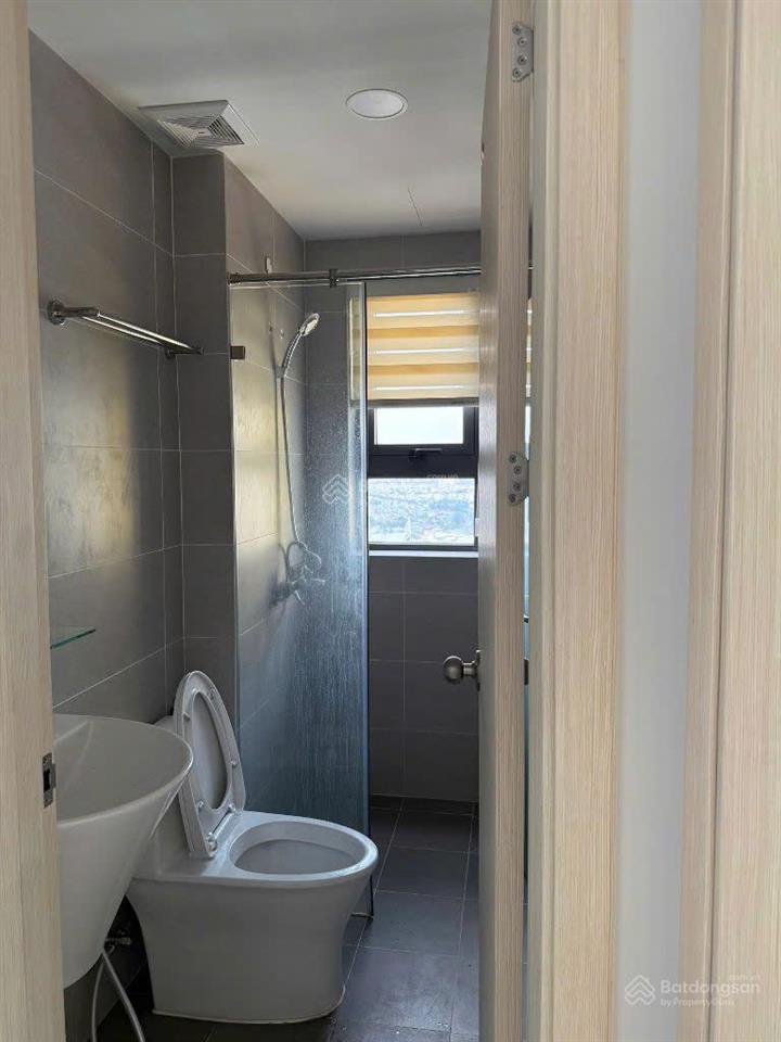 Nhà đẹp + tầng đẹp + hướng đẹp, bcons polygon, căn góc 67m2, giá chỉ 2 tỷ 820  bao thuế phí