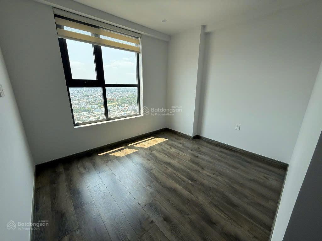 Nhà đẹp + tầng đẹp + hướng đẹp, bcons polygon, căn góc 67m2, giá chỉ 2 tỷ 820  bao thuế phí