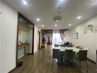 Cần bán căn hộ 3 phòng ngủ vinhomes nguyễn chí thanh