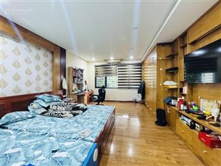 Nhà đội cấn gần phố ngõ nông thông tứ bề