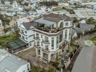 Bán khách sạnchdv nhà phố villa hẻm ô tô lớn trịnh hoài đức, phường 11, đà lạt