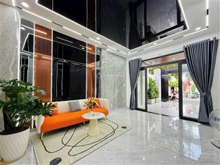 Nhà mới 4 tầng  mặt tiền đường số 18 p8  cn đủ 69m2 (4,3x17)  kinh doanh tốt  11.9 tỷ tl.