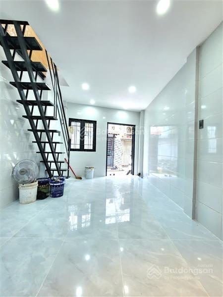 Chỉ 2.8 tỷ có nhà trung tâm gò vấp, quang trung p10, nhà mới 2tầng rộng 24m2, hẻm thông 4m