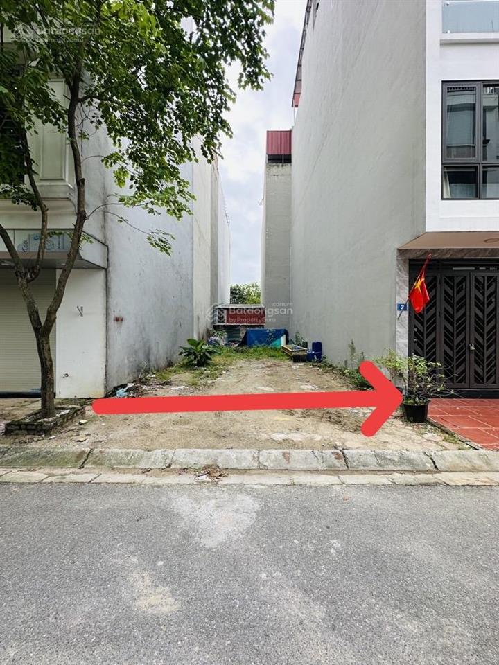 Ô tô tránh mặt tiền khủng có vỉa hè vị trí đẹp view hồ  kinh doanh  78 m2  vườn hồ  cự khối